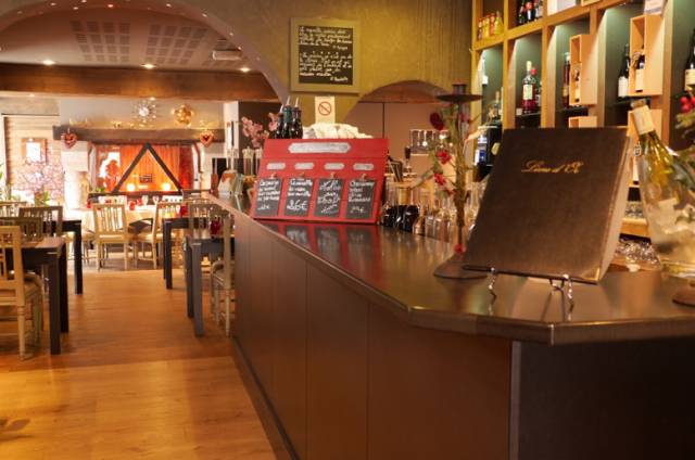 Bar	