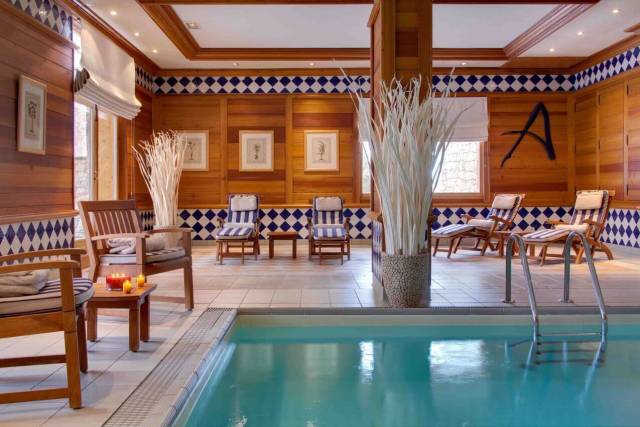 Piscina interior