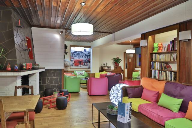 Sala de estar com lareira