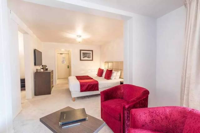 Quarto Quadruplo