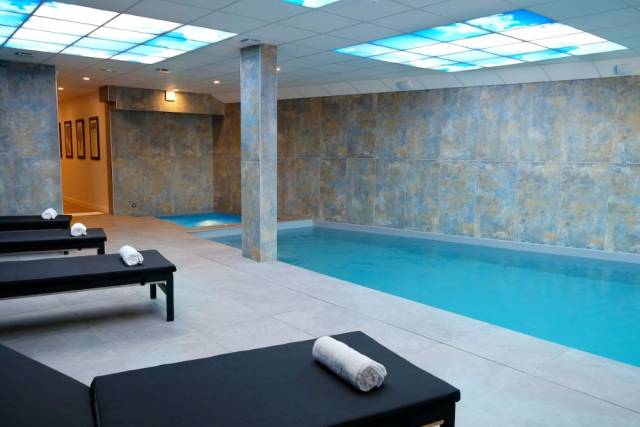 Piscina interior