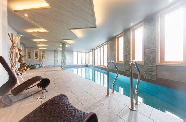 Piscina interior