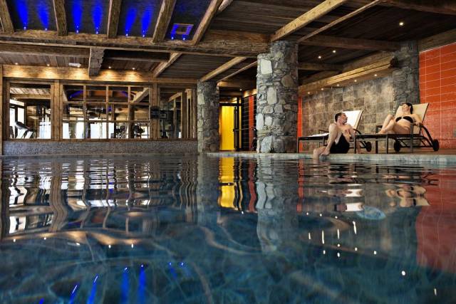 Piscina Interior