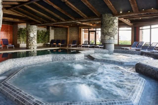 Jacuzzi