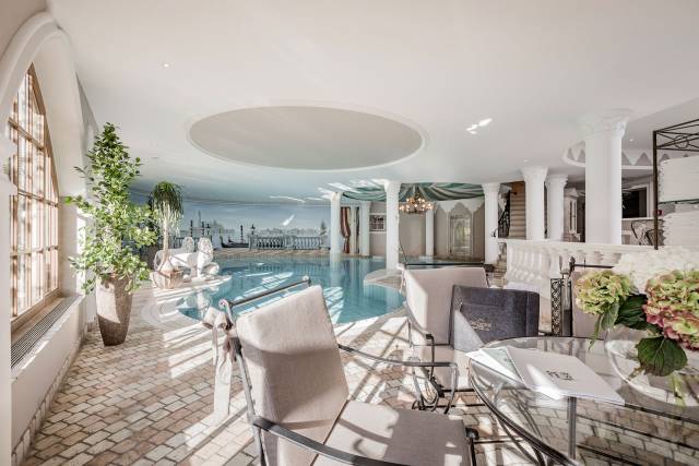 Piscina interior