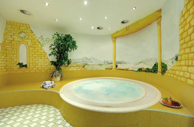 Jacuzzi