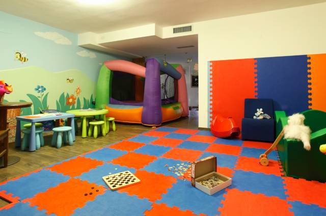 Kids club