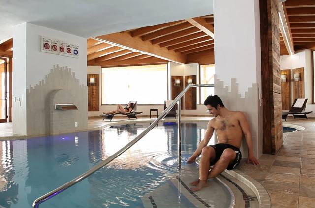 Piscina interior