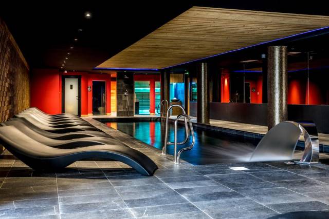 Piscina interior