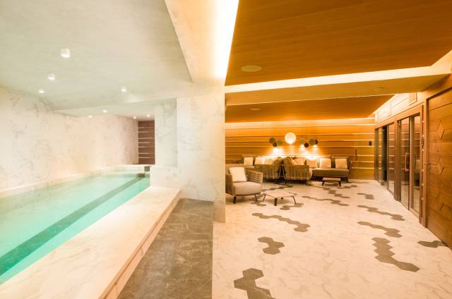 Piscina interior