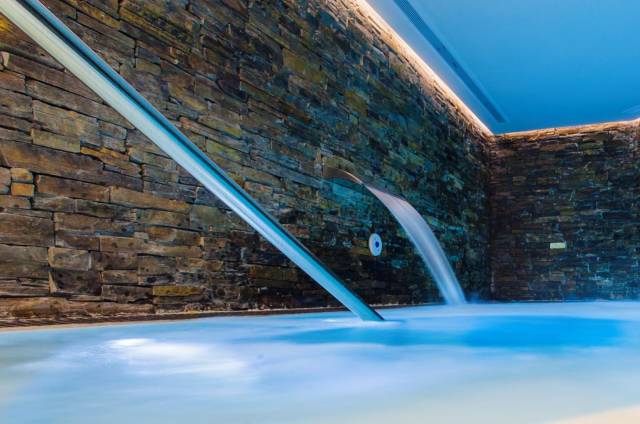 Piscina interior