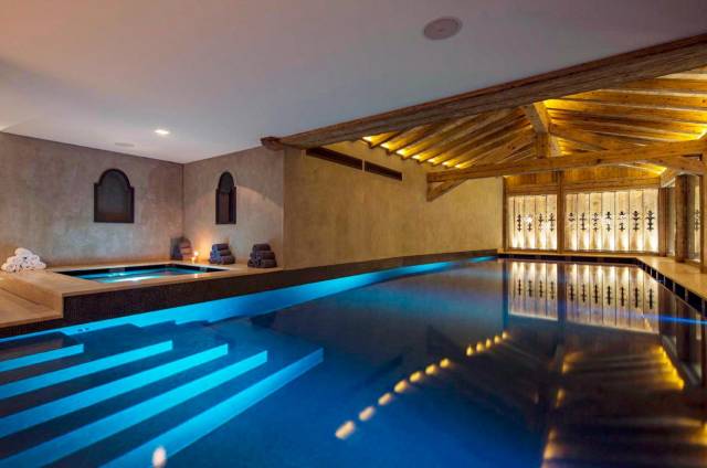 Piscina interior