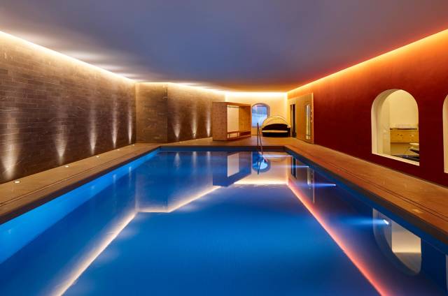 Piscina interior