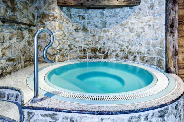 Jacuzzi