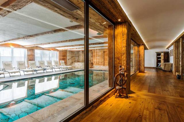 Piscina interior