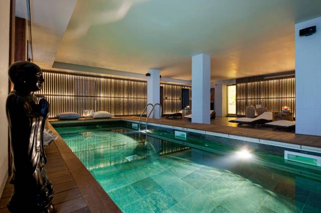 Piscina interior