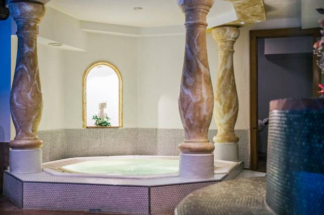 Jacuzzi