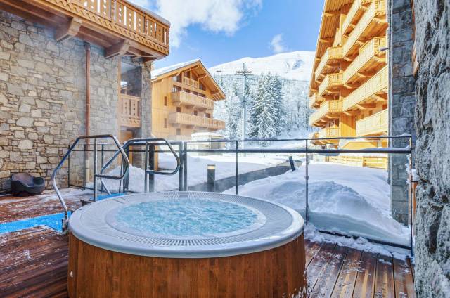 Jacuzzi exterior