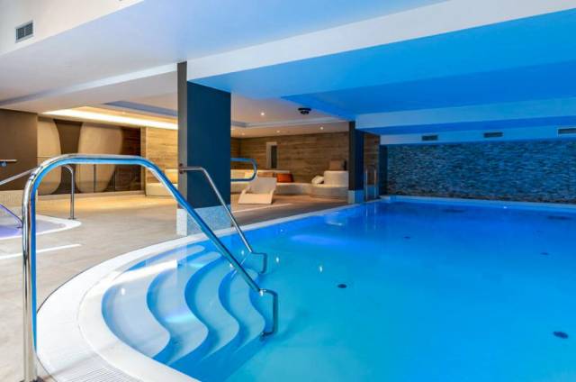 Piscina interior