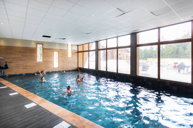 Piscina interior