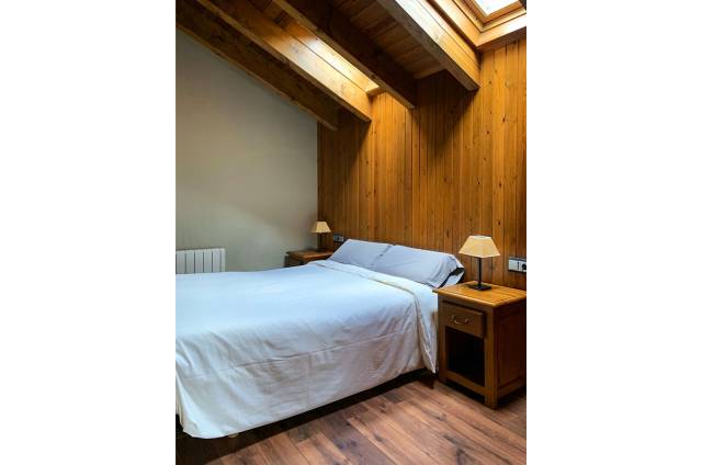 Dúplex 2 quartos com cama de casal e 1 quarto com beliche