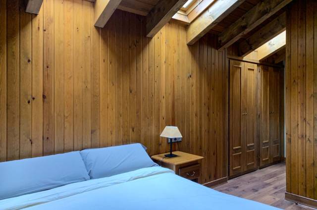 Dúplex 2 quartos com cama de casal e 1 quarto com beliche