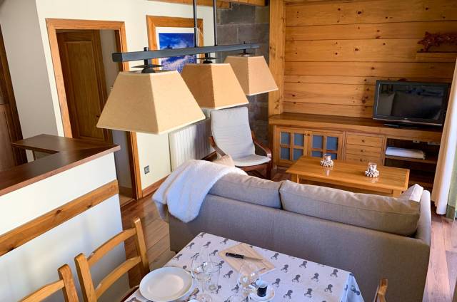 T2 com 1 quarto com cama de casal e 1 quarto com beliche