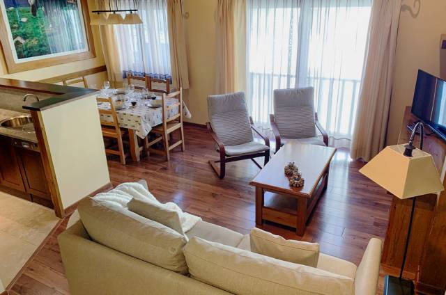 T3 1 quarto com cama de casal e 2 quartos com beliche