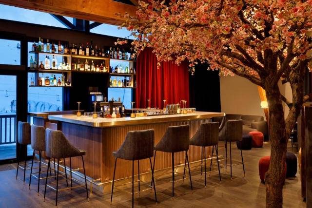 Bar