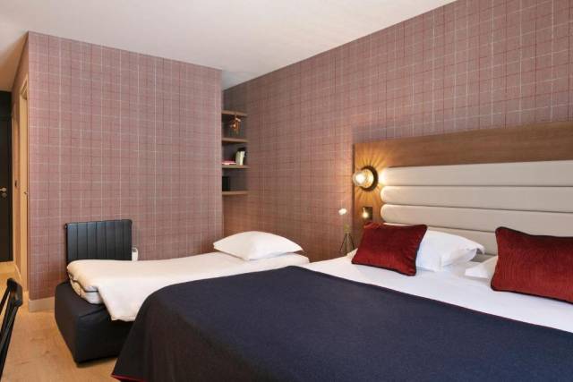 Duplo Superior com cama extra