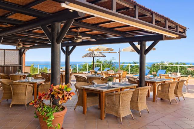 SUNRISE POOL BAR & RESTAURANT