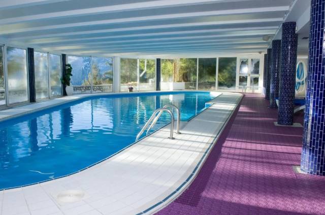 Piscina Interior