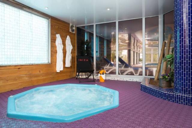 Jacuzzi