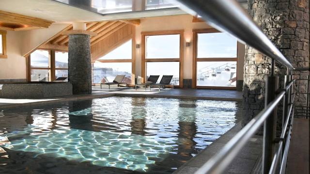 Piscina interior