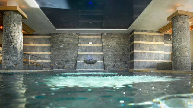 Piscina interior