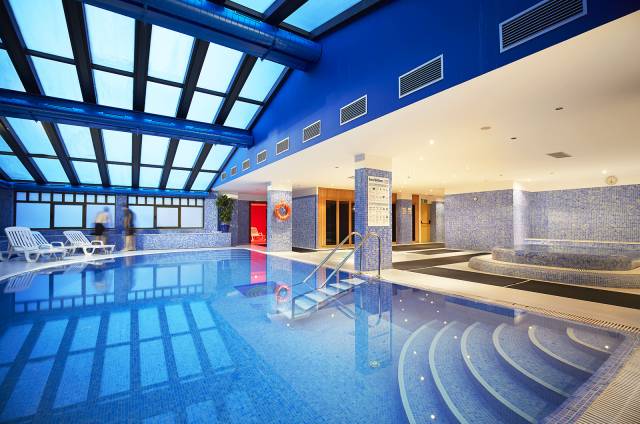Piscina interior