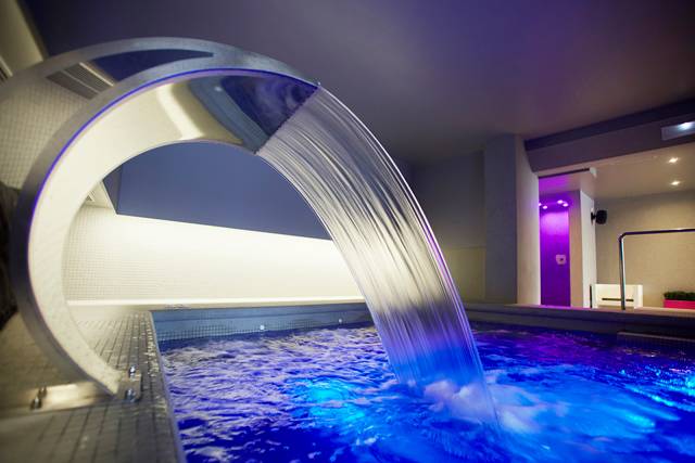Piscina interior