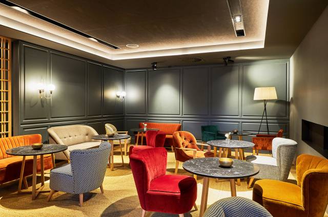Lounge Bar