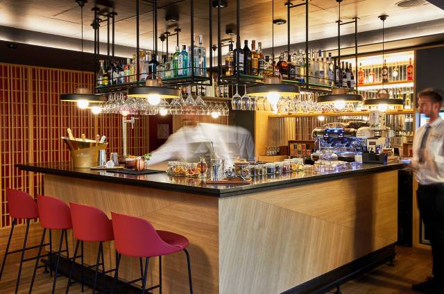Lounge Bar