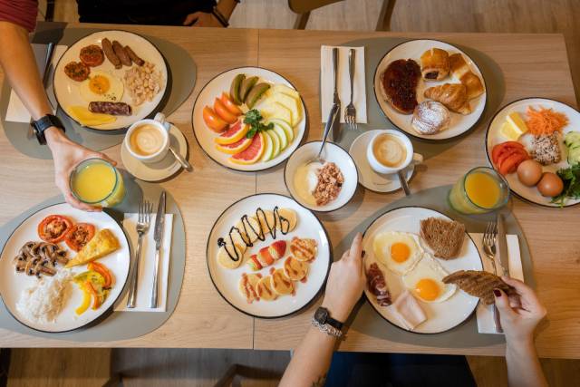 Buffet de pequeno-almoço
