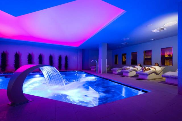 Piscina interior