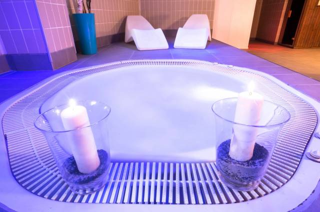 Jacuzzi
