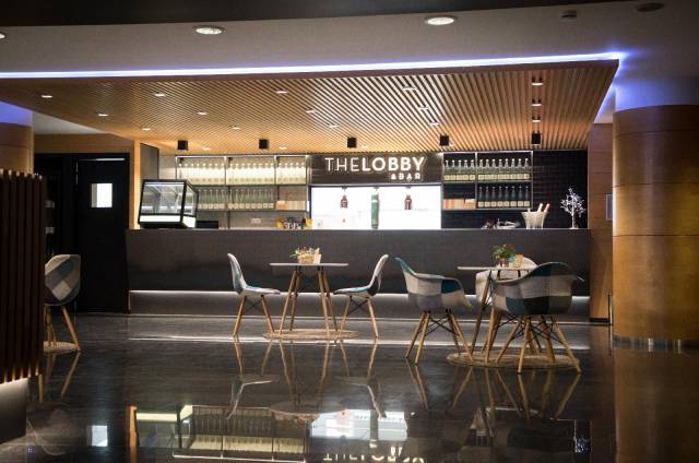 Lobby bar