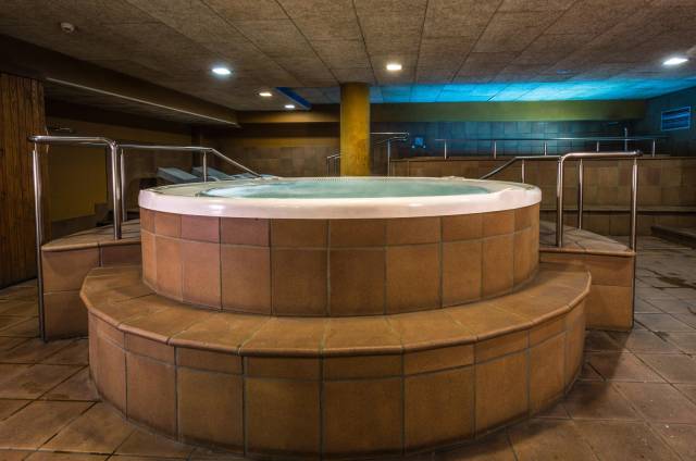 Jacuzzi