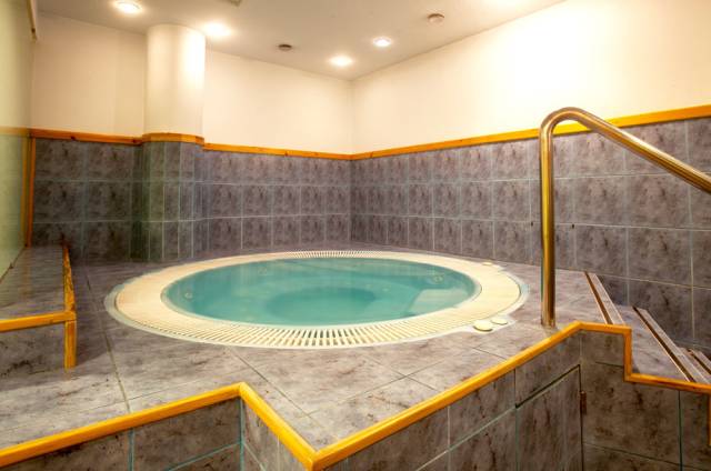 Jacuzzi