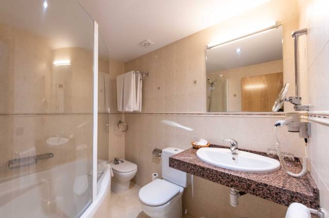 Casa de banho apartamento T2 com varanda 6 pessoas