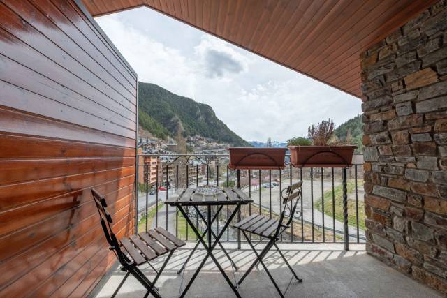 Apartamento T2 com varanda 5 pessoas