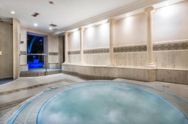 Jacuzzi