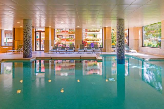 Piscina interior