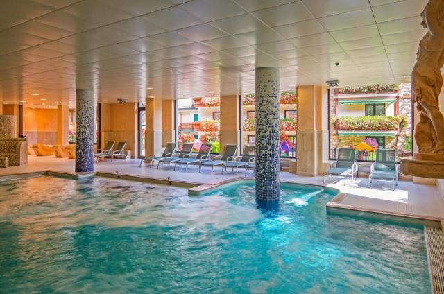 Piscina interior